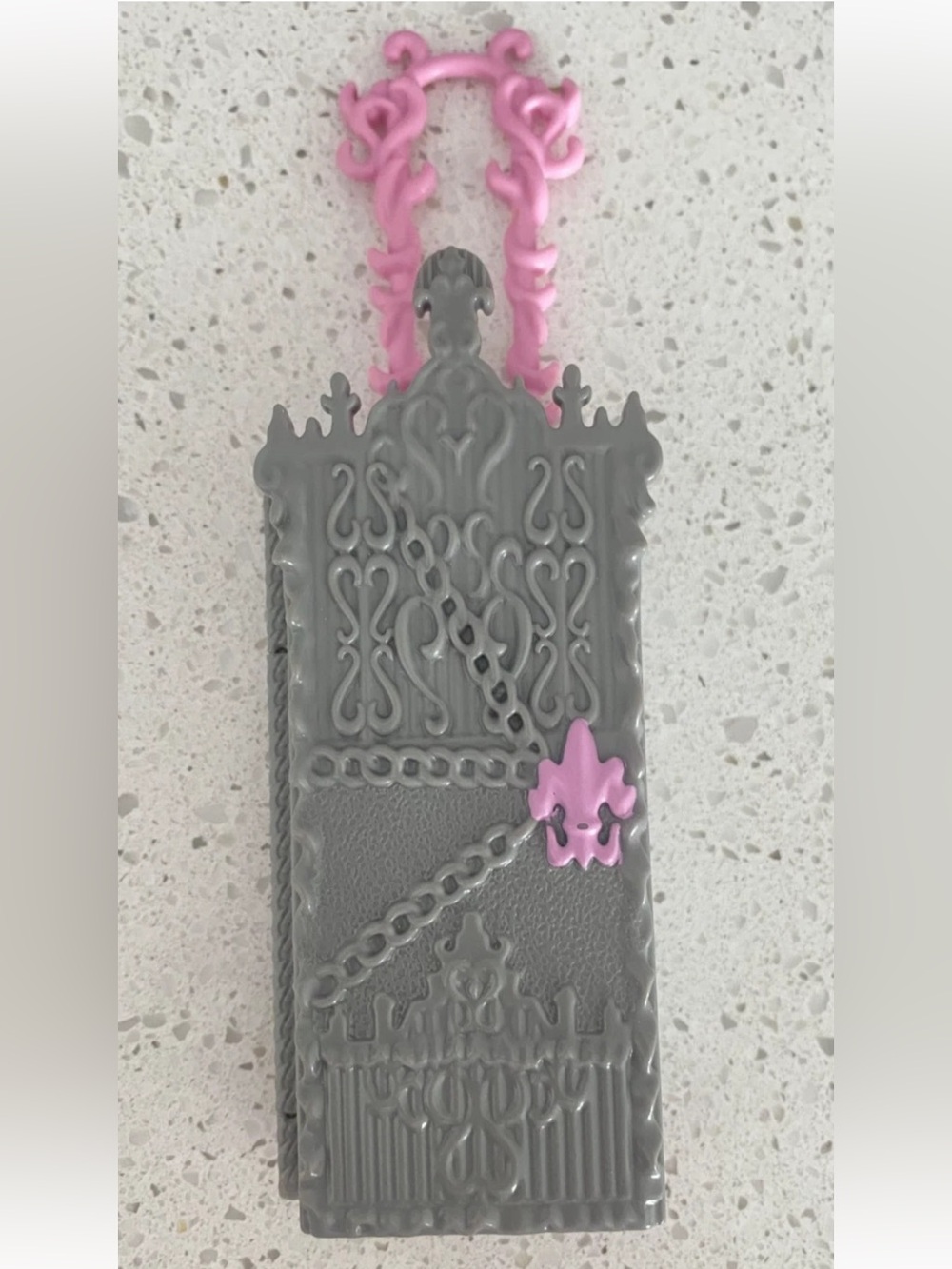 Monster High Doll Rochelle Goyle Scaris City of Frights Luggage Suitcase